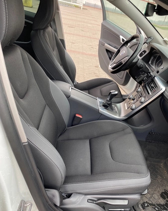 Volvo V60 cena 47500 przebieg: 208762, rok produkcji 2014 z Brzesko małe 211